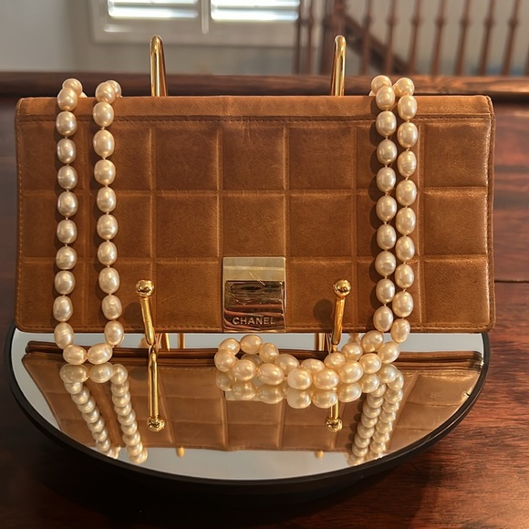 CHANEL Coco Chocolate Bar Caramel Lambskin Long Bi-Fold Wallet - Picture 1 of 14